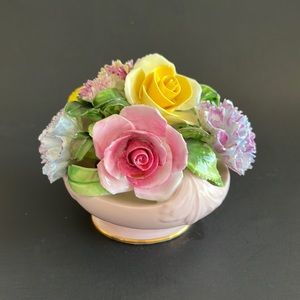 Vtg. Royal Adderley Floral Bone China England Porcelain Flower Figurine Bouquet